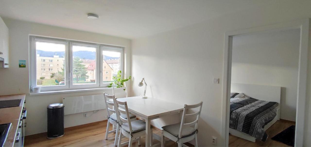 Апартаменты Apartman Pod Jestedem Либерц Экстерьер фото